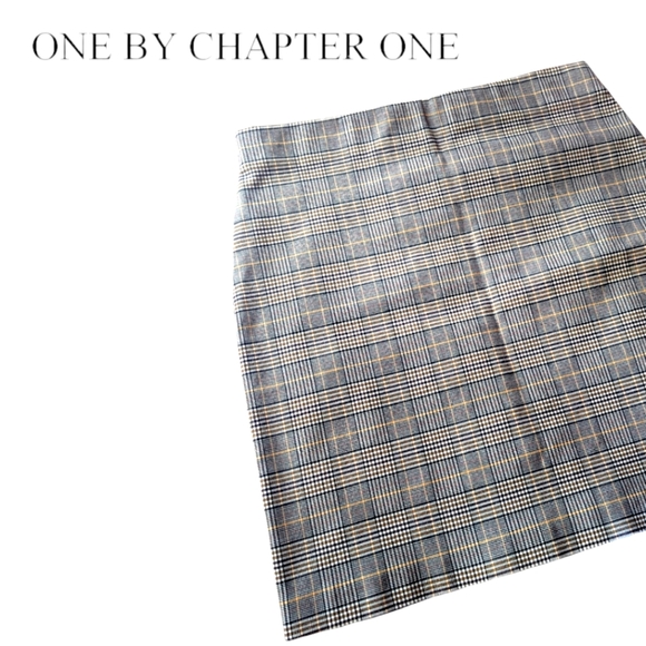 Chic Plaid Pull-on Mini Skirt - Elastic waistband - Small - Picture 2 of 3